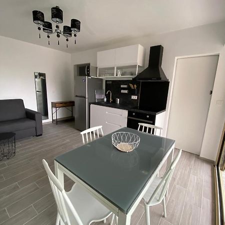 Superbe appartement rénové à neuf à 100m de la mer Juan-les-Pins Extérieur photo