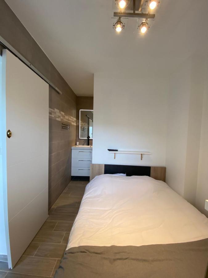 Superbe appartement rénové à neuf à 100m de la mer Juan-les-Pins Extérieur photo
