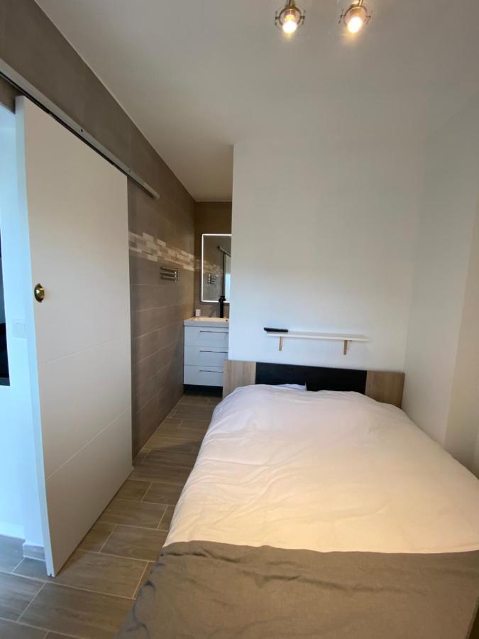 Superbe appartement rénové à neuf à 100m de la mer Juan-les-Pins Extérieur photo